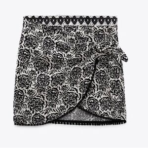 ZARA PRINTED WRAP MINI SKIRT